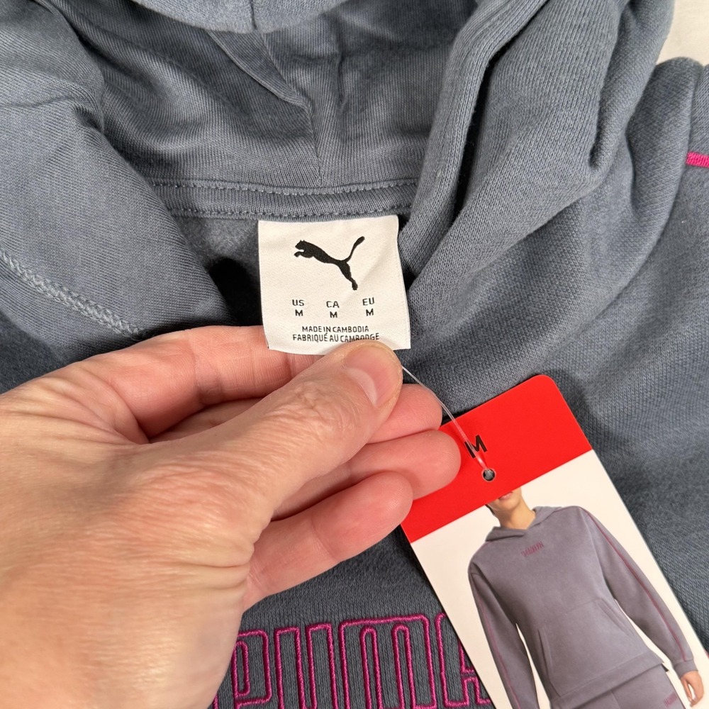 Puma Fleece Hoodie Medium Pullover Sweatshirt Kangaroo Pocket Athleisure Winter - Picture 2 of 11
